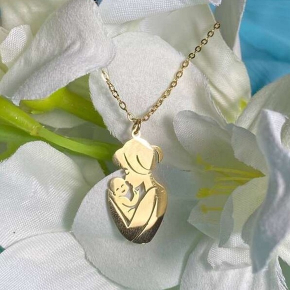 New Mother and child Pendant drop Necklace - Picture 2 of 4